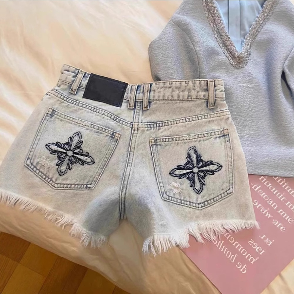 Shorts Denim Frayed - Shorts en jean délavé brodé et